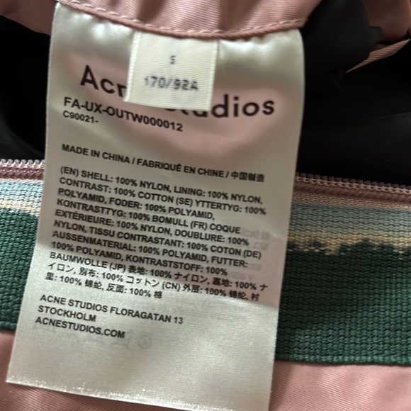 Acne Studio FACE PATCH WATER RESISTANT HOODED PARKA IN Dusty Rose - Picture 6 of 8